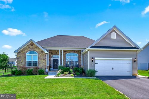 410 Edie Cir, STEWARTSTOWN, PA, 17363-7245 | Card Image