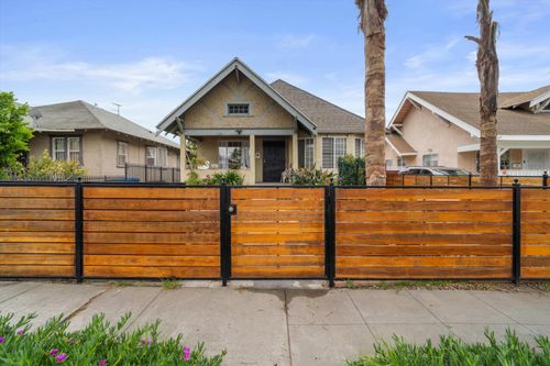 1320 W 50th St, Los Angeles, CA, 90037 | Card Image