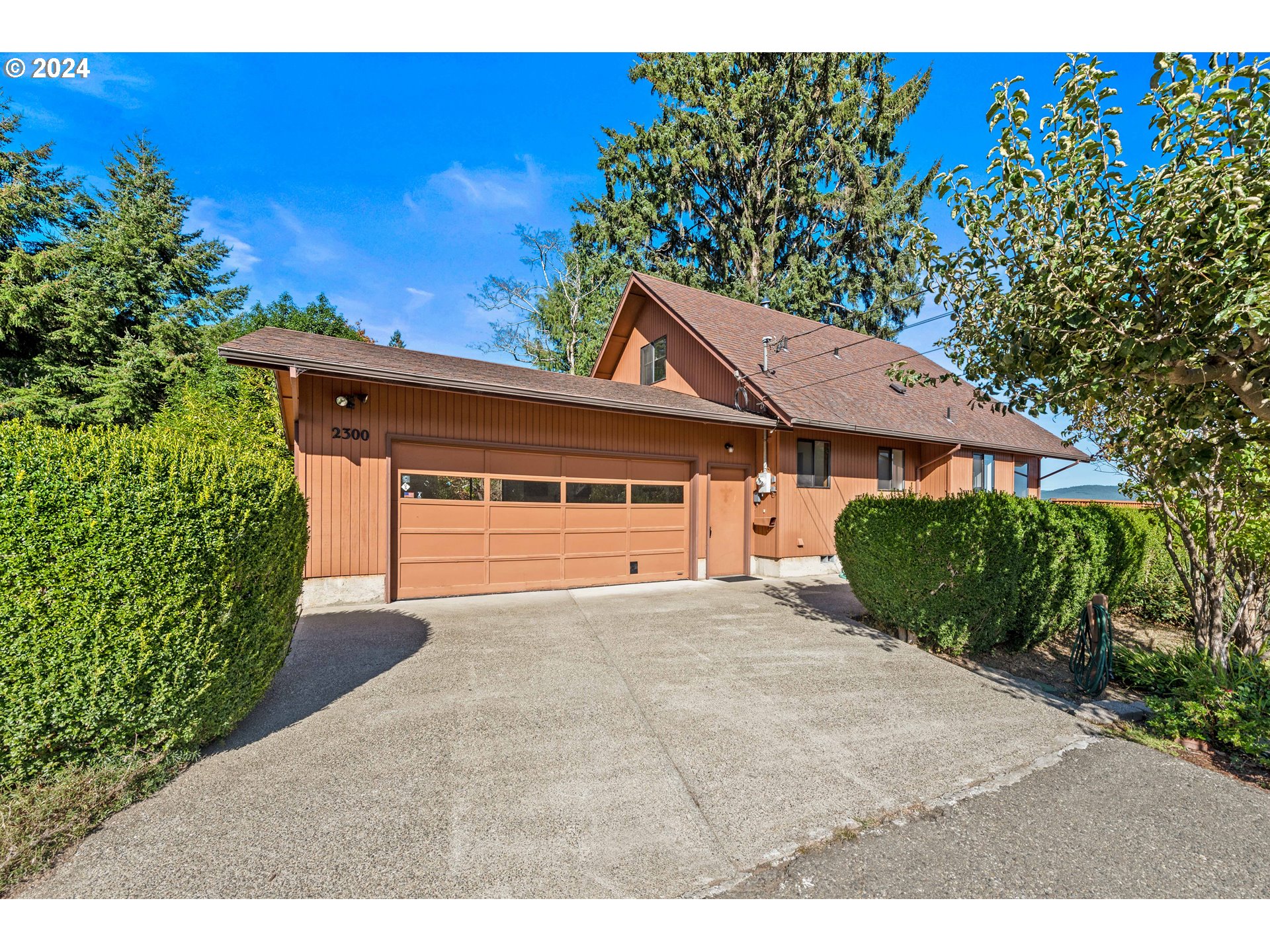 10th St, Coos Bay, OR 97420