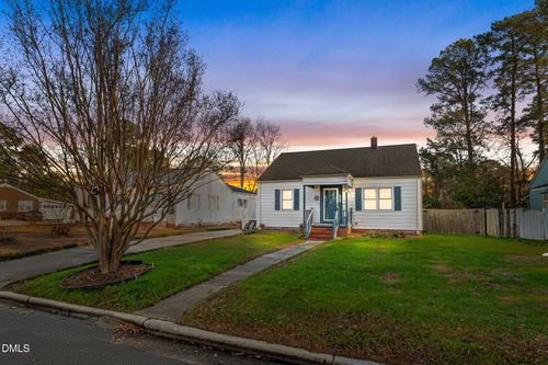 916 Pembroke Ave N, Ahoskie, NC, 27910-2130 | Card Image