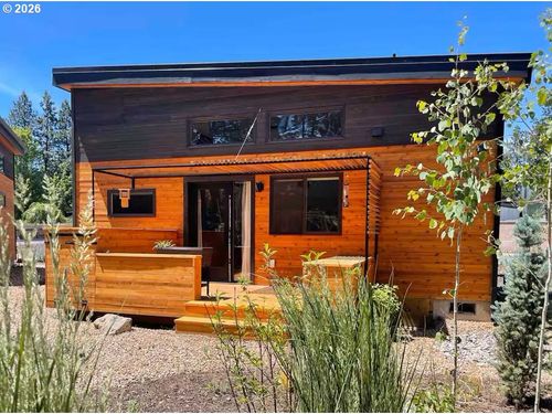 61304 Se Wizard Ln, Bend, OR, 97702 | Card Image