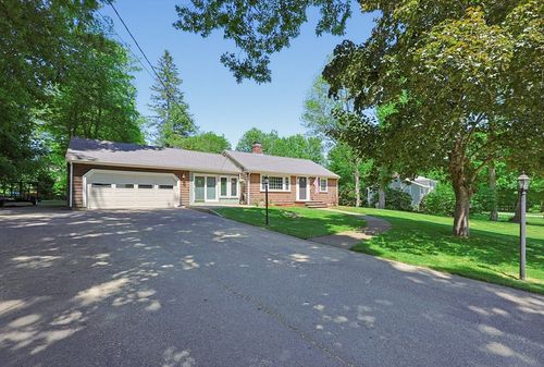 6 Spring St, Norfolk, MA, 02056-1605 | Card Image