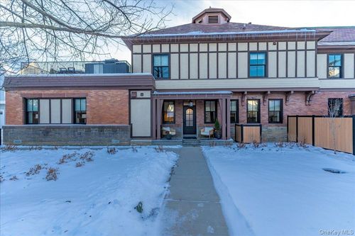 1-122 Regent St, Saratoga Springs, NY, 12866-4334 | Card Image