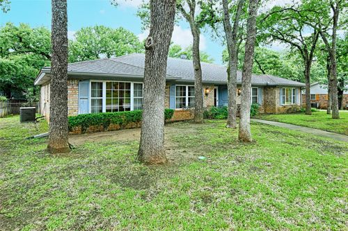 1013 Mountain Ter, Hurst, TX, 76053-4109 | Card Image