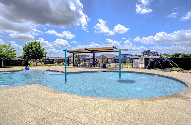 View of the community pool | Image 29