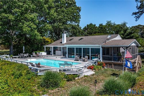 325 Deep Water Dr, White Stone, VA, 22578-2811 | Card Image