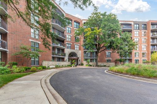 unit-104-511 Aurora Ave, Naperville, IL, 60540-6289 | Card Image
