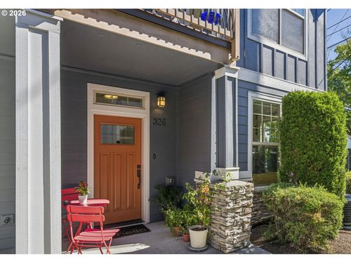 8-3-326 Ne Morgan St, Portland, OR, 97211-2934 | Card Image