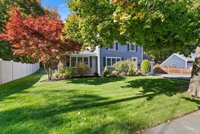 31 Robert Street, House other with 3 bedrooms, 1 bathrooms and 4 parking in Wakefield MA | Image 2