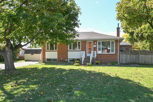 31 Brisco St, Brampton, ON, L6V1X1 | Card Image