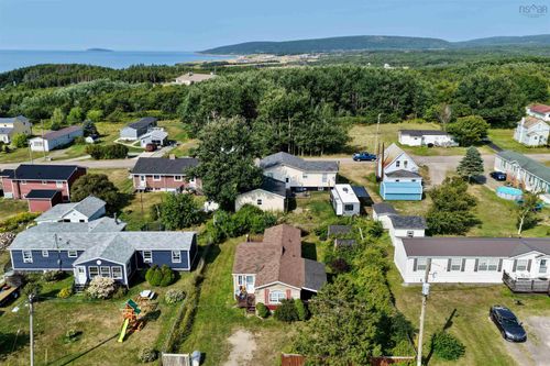 35 Allan J Memorial Ave, Cape Breton, NS, B0E1N0 | Card Image