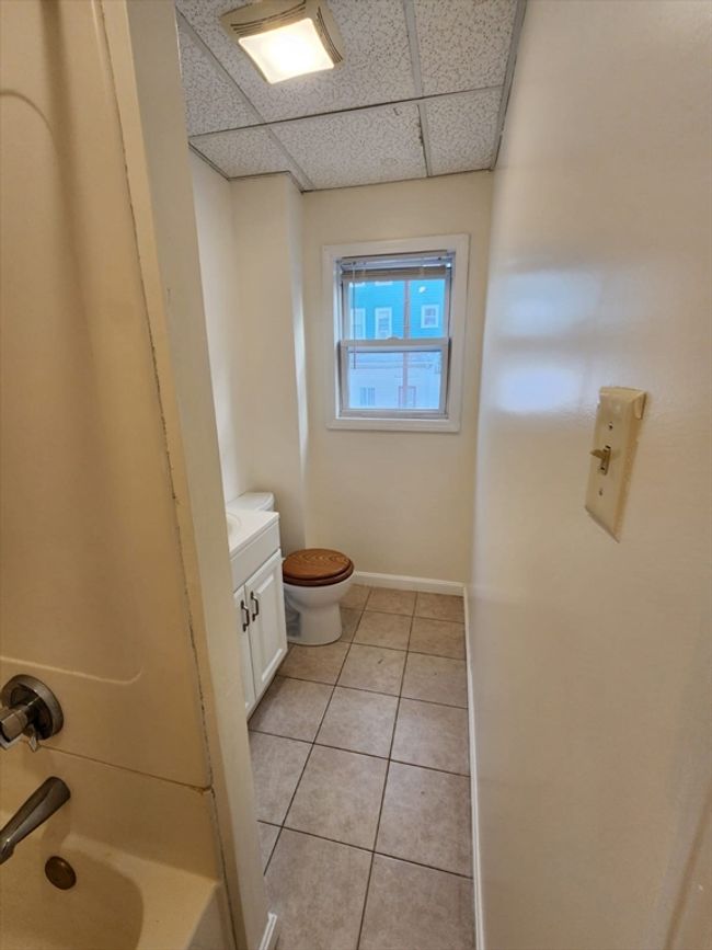 APT-1W - 74 Fulton St, Condo with 2 bedrooms, 1 bathrooms and null parking in Fall River MA | Image 18