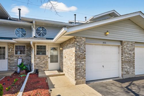 842 N Tamarac Blvd, Addison, IL, 60101-1697 | Card Image