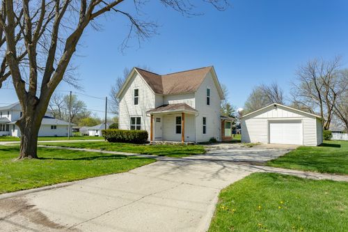 155 Nw 2nd St, Earlham, IA, 50072-7744 | Card Image