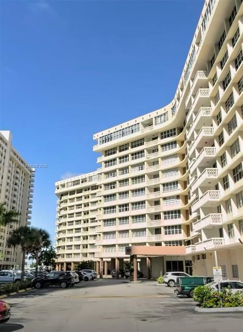 221-1817 Ocean Dr, Hallandale Beach, FL, 33009-4942 | Card Image