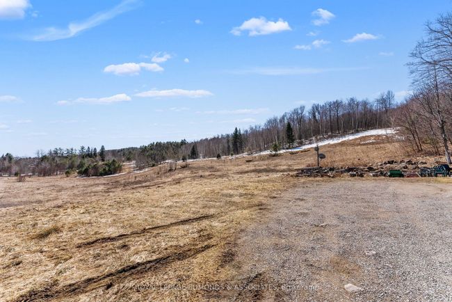 887 Flat Rd, House other with 3 bedrooms, 2 bathrooms and 10 parking in Dacre ON | Image 25