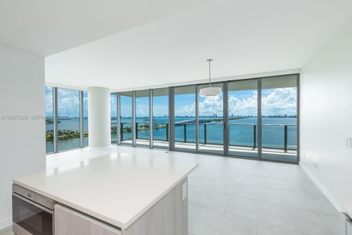 1406-3131 Ne 7th Ave, Miami, FL, 33137-4462 | Card Image