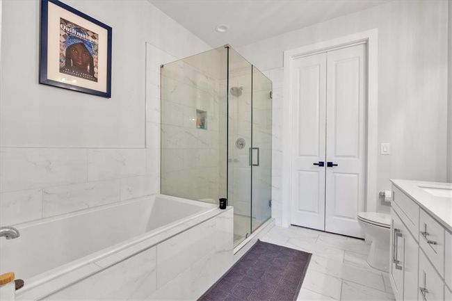 APT-303 - 6890 Peachtree Dunwoody Rd, Condo with 2 bedrooms, 2 bathrooms and 2 parking in Sandy Springs GA | Image 31