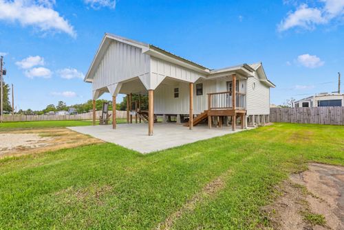 112 W 213th St, Galliano, LA, 70354-4018 | Card Image