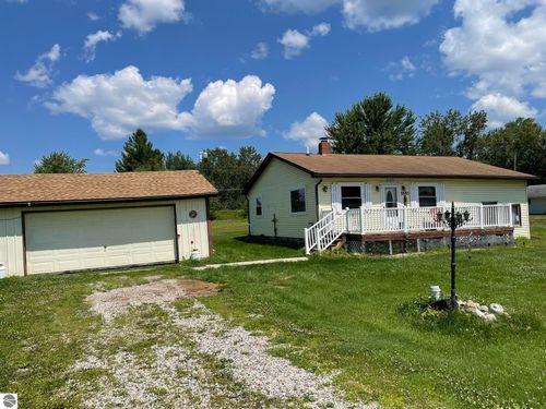 3557 Coveview, Lupton, MI, 48635-9304 | Card Image