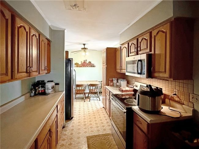 1025 S Lake Rd, House other with 3 bedrooms, 2 bathrooms and 4 parking in Mercer PA | Image 6