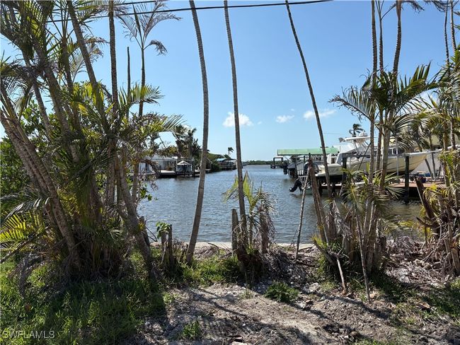 2565 2 Nd St, House other with 1 bedrooms, 1 bathrooms and null parking in MATLACHA FL | Image 4