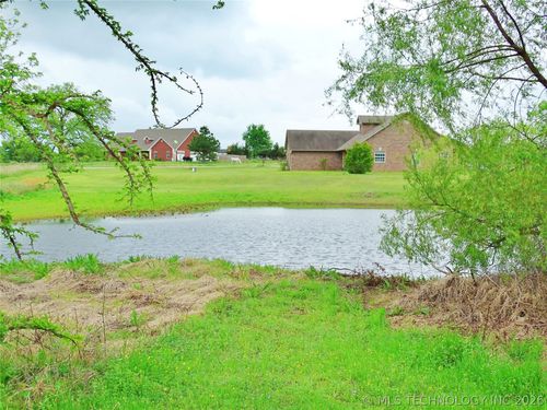 68 Country Hill Rd, Ardmore, OK, 73401-8703 | Card Image