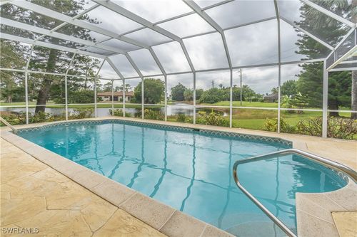 2353 Abbey Ct, NAPLES, FL, 34112-5305 | Card Image
