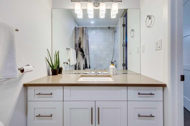 18 27 Avenue Sw, House other with 4 bedrooms, 4 bathrooms and 2 parking in Calgary AB | Image 47
