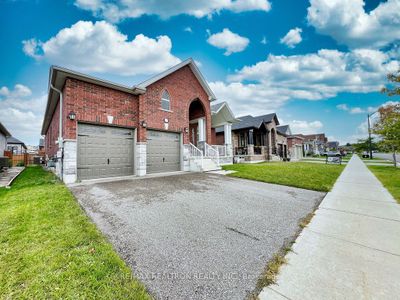 1137 Quarry Dr, House other with 3 bedrooms, 2 bathrooms and 4 parking in Innisfil ON | Image 2