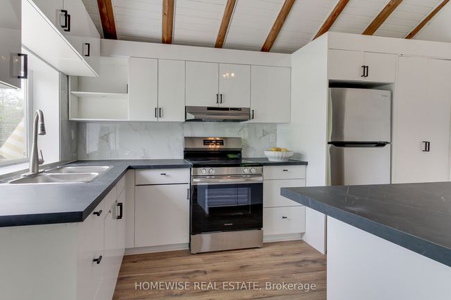 7785 Black River Rd, House other with 2 bedrooms, 1 bathrooms and 3 parking in Sutton West ON | Image 11