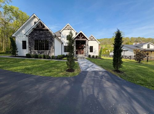 4450 Savage Pointe Dr, Franklin, TN, 37064-7624 | Card Image