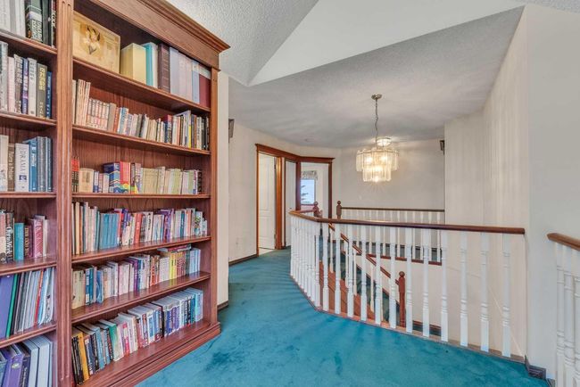 121 Patterson Mount Sw, House other with 5 bedrooms, 4 bathrooms and 4 parking in Calgary AB | Image 29