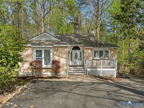 5605 Woods Walk Rd, Midlothian, VA, 23112-2408 | Card Image