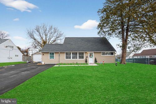 45 Indian Creek Entry, LEVITTOWN, PA, 19057-2714 | Card Image