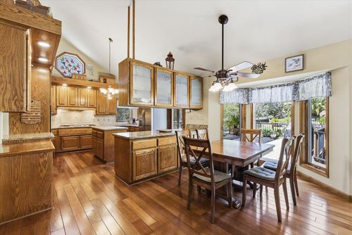 124 Mountain Oak Ct, Folsom, CA, 95630-2121 | Card Image