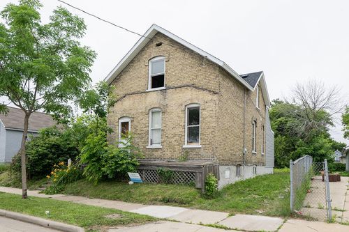 1606 Dr Martin Luther King Dr, RACINE, WI, 53404-2752 | Card Image