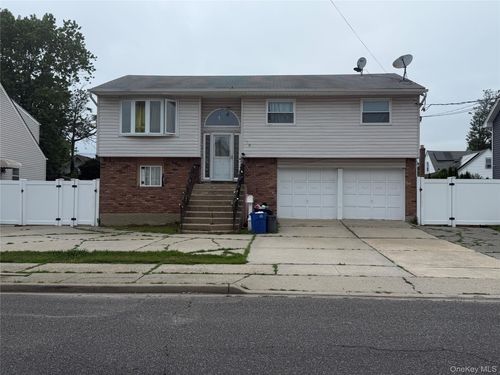189 Elizabeth Avenue, Hempstead, NY, 11572 | Card Image