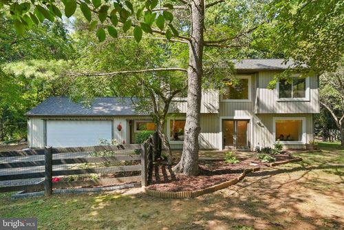 5612 Raider Dr, WARRENTON, VA, 20187-4543 | Card Image