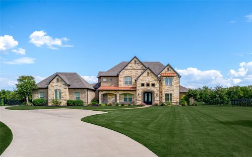 218 Tanner Creek Cir, Sunnyvale, TX, 75182-9109 | Card Image