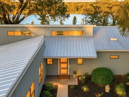 3721 Lakeview Dr, Cottonwood Shores, TX, 78657-9462 | Card Image