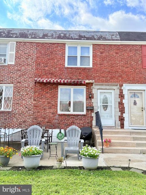 219 Stratford Rd, GLENOLDEN, PA, 19036-1635 | Card Image