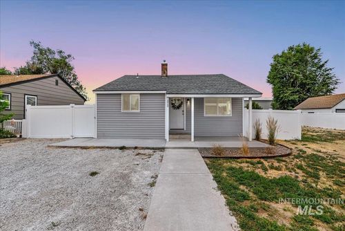 372 Madrin St, Twin Falls, ID, 83301-7930 | Card Image
