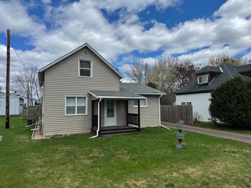105 3rd St Se, Hinckley, MN, 55037-8352 | Card Image
