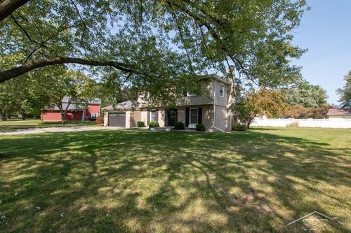 1105 Fairfield Dr, Mt Pleasant, MI, 48858-4319 | Card Image