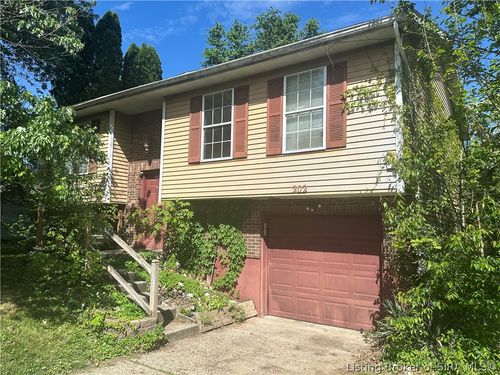 202 Bates Dr, Charlestown, IN, 47111-9616 | Card Image