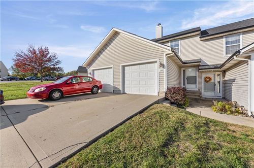 130 Brentwood Dr, Belton, MO, 64012-3271 | Card Image