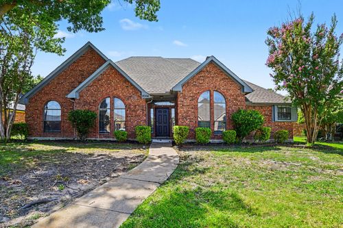 8306 Navigation Dr, Rowlett, TX, 75088-8517 | Card Image