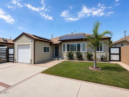 7330 Satsuma Ave, Sun Valley, CA, 91352 | Card Image