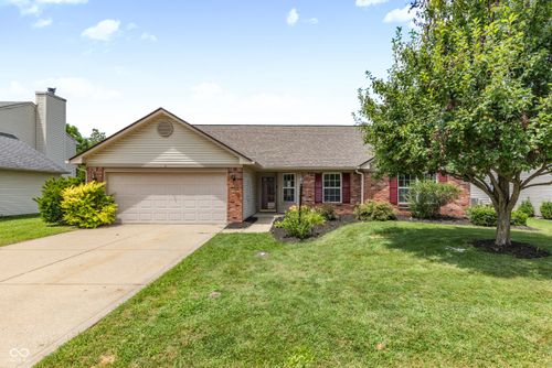 321 Brooks Bnd, Brownsburg, IN, 46112-8942 | Card Image